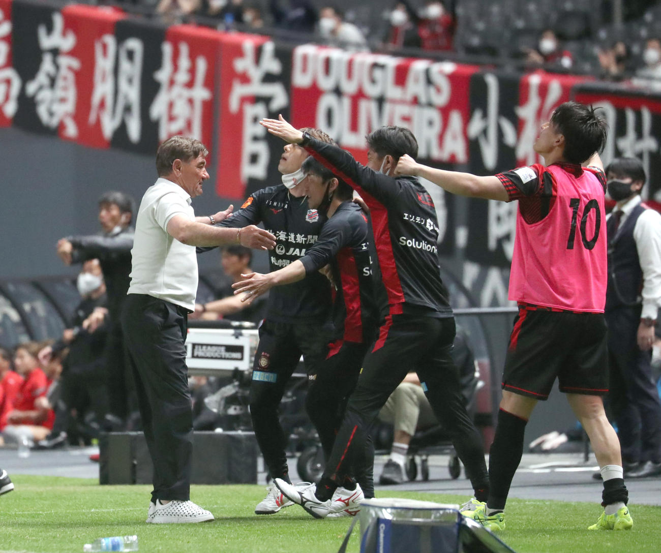 札幌 ミシャ監督500試合飾る勝利 恩師オシム氏の教え胸に貫いた哲学 攻撃こそ最大の防御 ｊ１ 日刊スポーツ