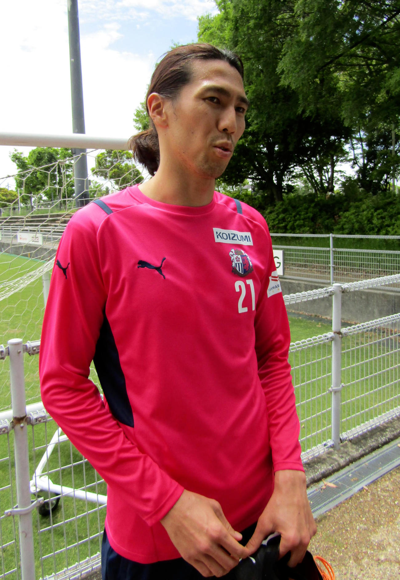 取材に応じるC大阪キム・ジンヒョン