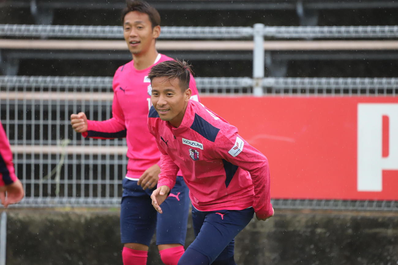 名古屋戦に備えるC大阪松田、後方は清武（C）CEREZO OSAKA