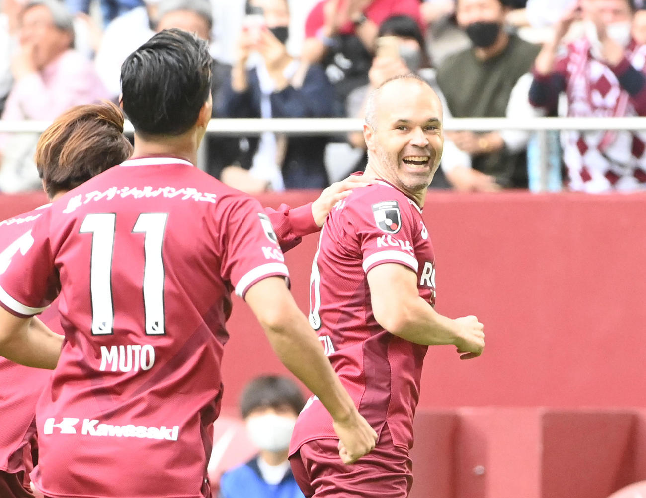 神戸対鳥栖　前半、先制ゴールを決めた神戸イニエスタ（撮影・前岡正明）