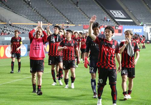 札幌 4年連続1次l突破 銀髪の中村桐耶が初得点 率直にうれしい ルヴァン杯 日刊スポーツ 札幌 4年連続1次l突破 銀髪の中村桐耶が初得点 率直にうれしい ルヴァン杯 日刊スポーツ
