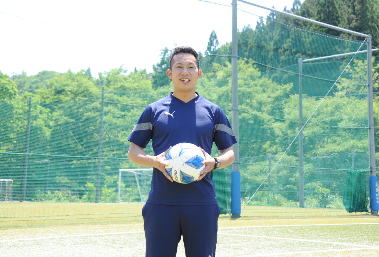 来春スタートする新潟経営大女子サッカー部監督に就任した稲葉氏