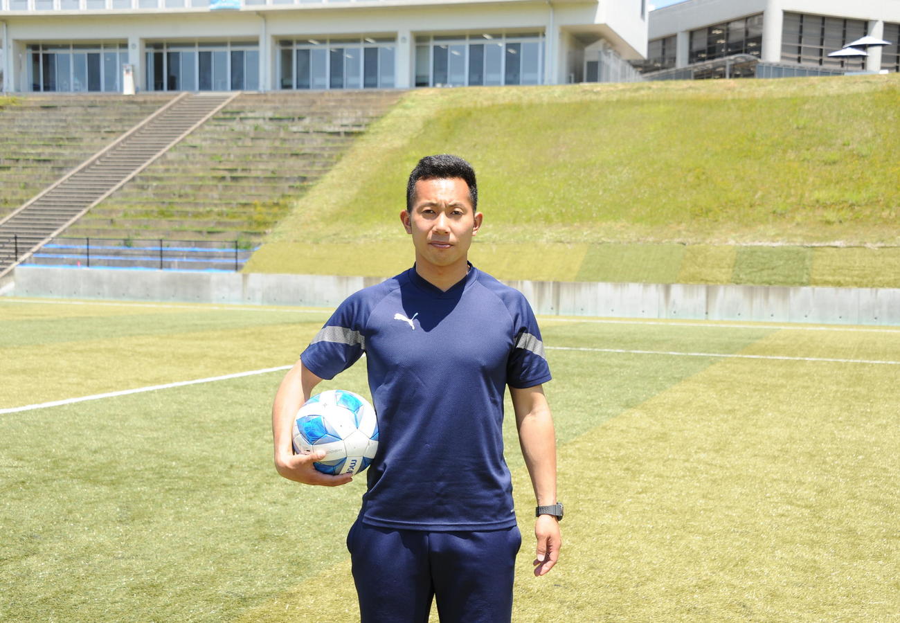 来春スタートする新潟経営大女子サッカー部監督に就任した稲葉氏