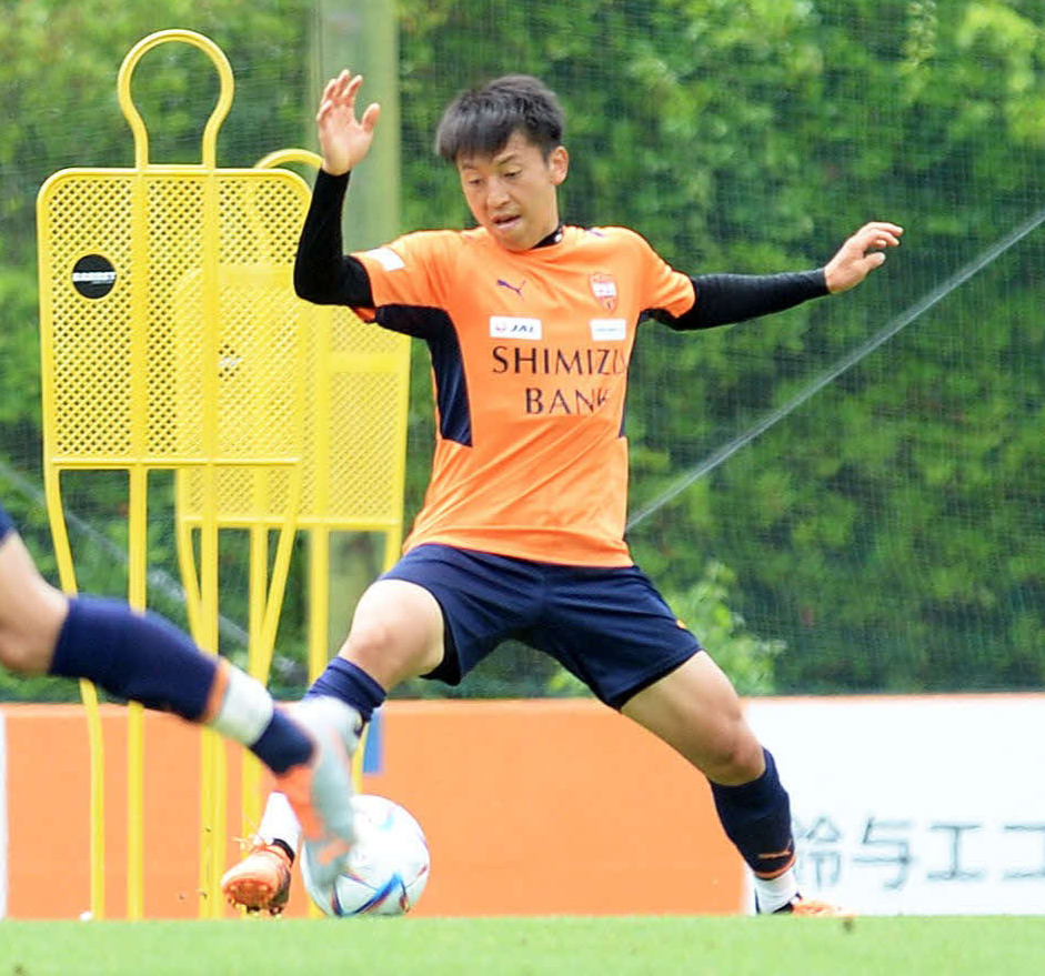次戦出場でJ1通算100試合目となる清水松岡