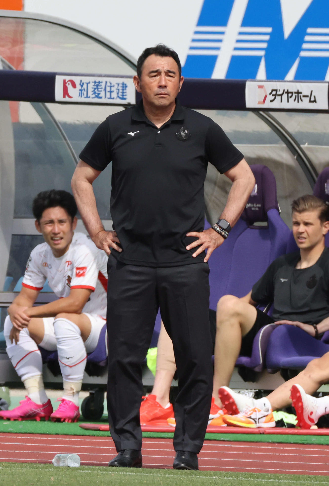 J1広島対名古屋　後半　名古屋長谷川監督（撮影・加藤孝規）