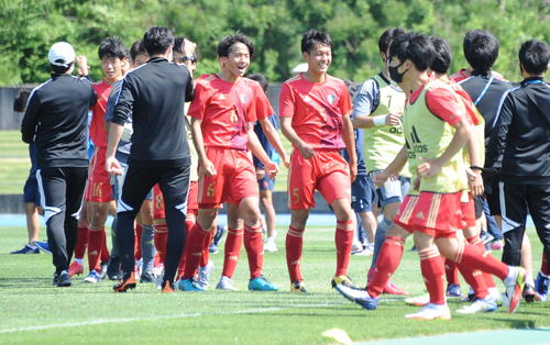 新潟明訓狙い通り の１発で決勝進出 鉄壁守備で４戦連続無失点 新潟県高校総体サッカー サッカー写真ニュース 日刊スポーツ