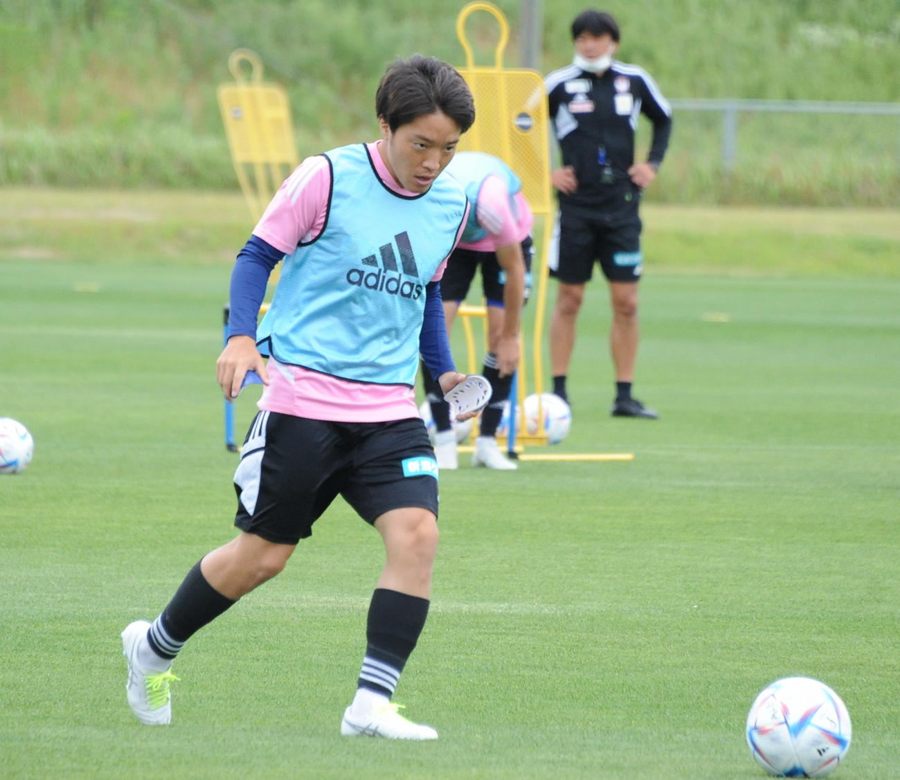 19日の秋田戦に向けた練習に参加する高木（15日撮影）