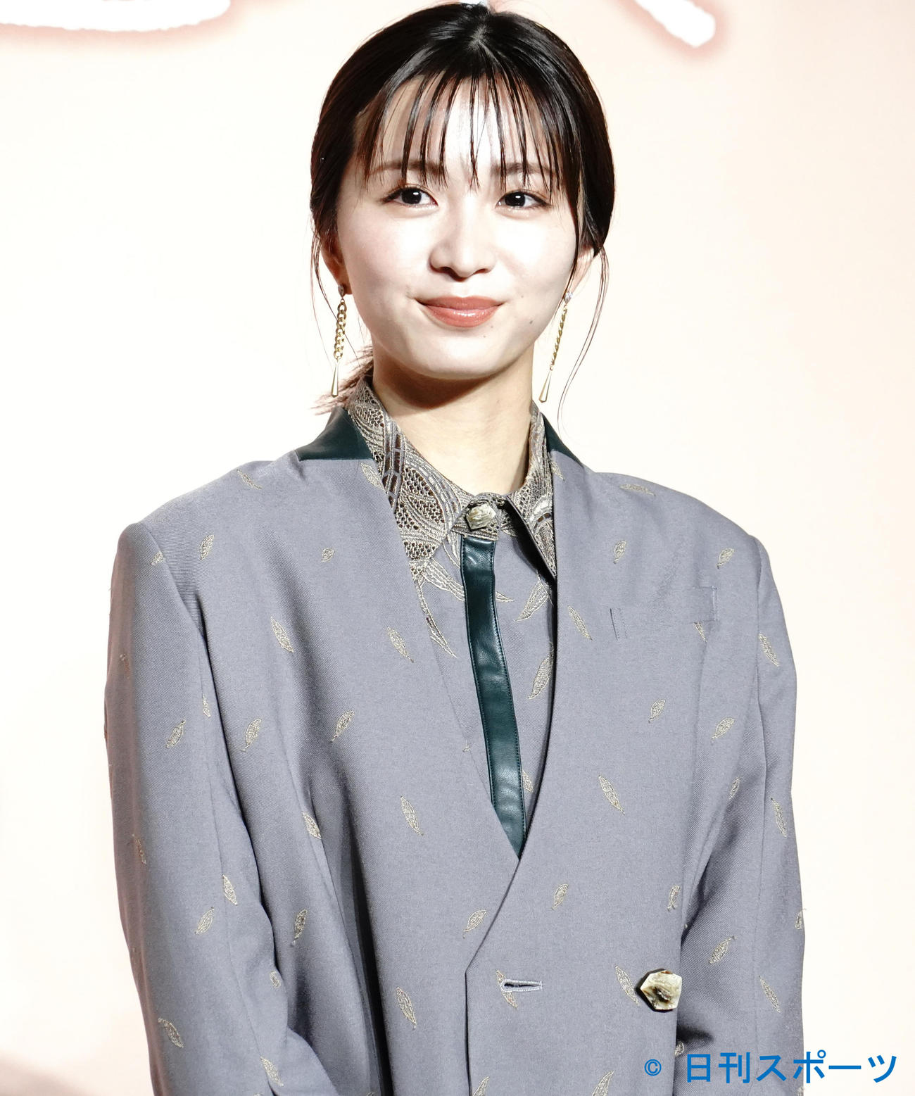 岡崎紗絵（2021年10月29日撮影）