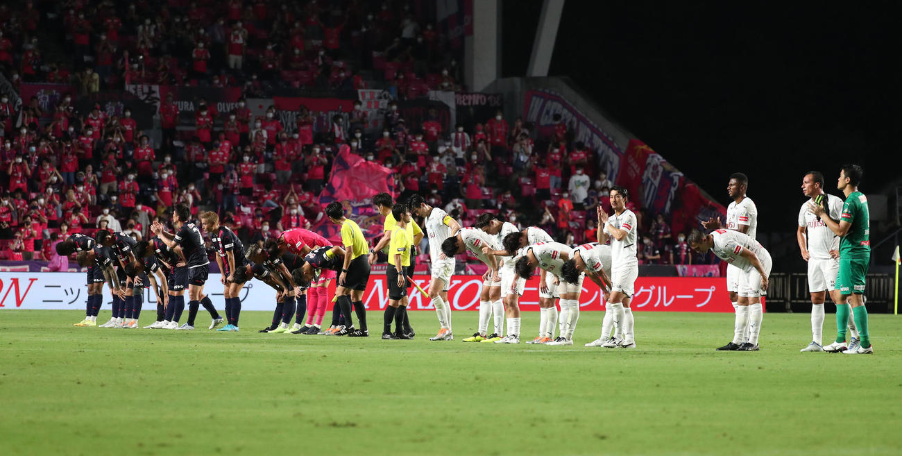 C大阪対川崎F C大阪対川崎の試合は1対1のドローで終わる（撮影・白石智彦）