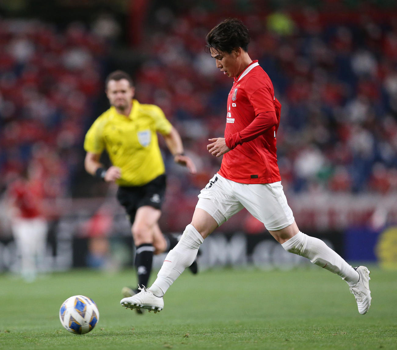 ACLジョホール対浦和　後半、浦和ユンカーの2点目をアシストする江坂（撮影・宮地輝）