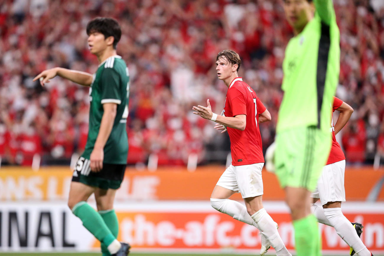 浦和対全北　延長後半、ゴールを決める浦和ユンカー（撮影・宮地輝）