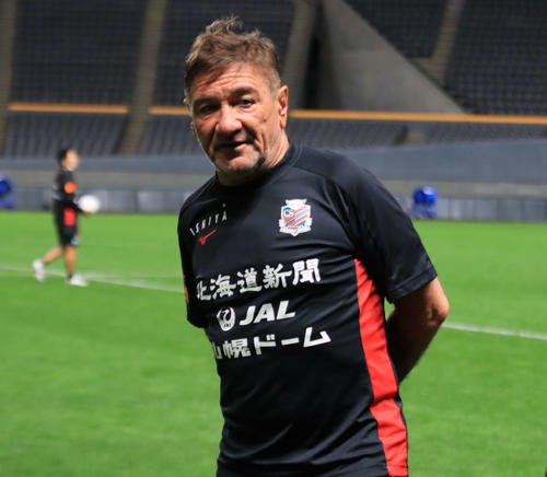 札幌 ペトロビッチ監督 今季残留をしっかり成し遂げる仕事をしなければ 思い新たにｃ大阪戦 ｊ１写真ニュース 日刊スポーツ
