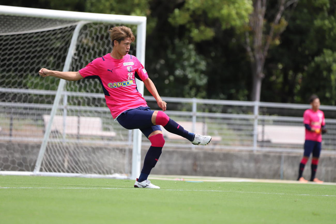 天皇杯広島戦へ調整するC大阪鳥海晃司（C）CEREZO OSAKA
