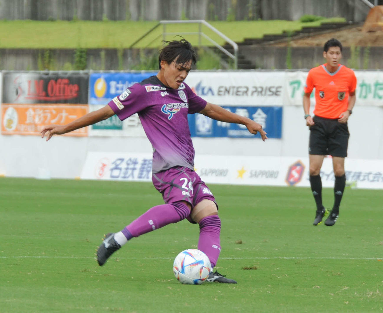 前半11分に決勝点を挙げる藤枝久保