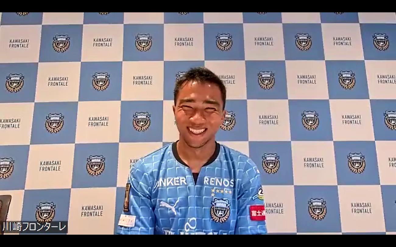 オンラインで札幌スパチョークと対談する川崎Fチャナティップ