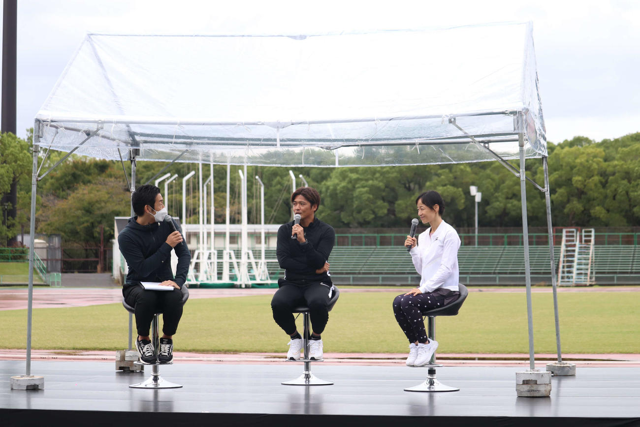 「Do Sports Fes 2022」でのトークショー。左から西川大介、大久保嘉人、広田遥