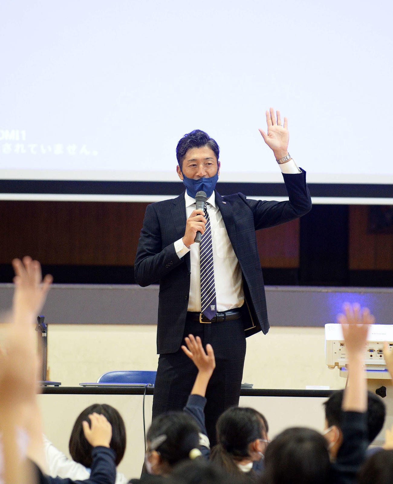 夢に向かって努力し続けることの大切さを訴えた藤枝の須藤監督