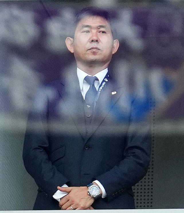 甲府対広島　視察に訪れた日本代表の森保監督（撮影・横山健太）