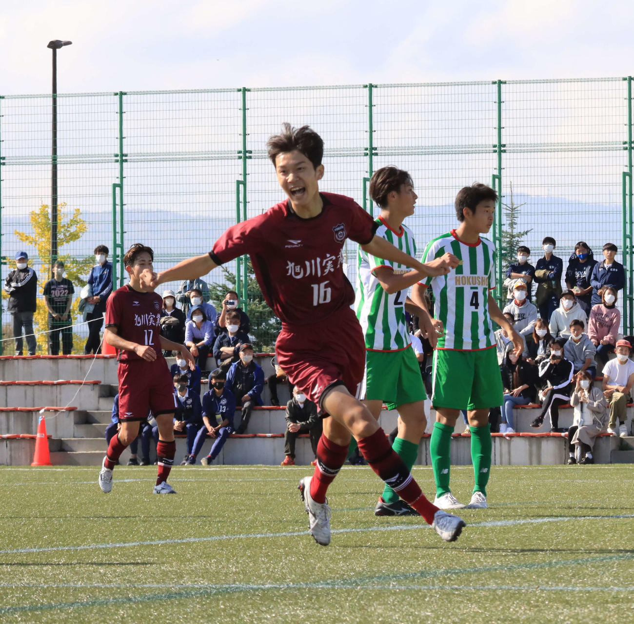 旭川実対北照　3得点を決めた旭川実FW三上（撮影・保坂果那）