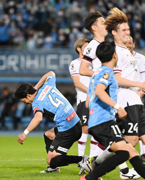 ｊ１ ｖ決定は最終節へ 逃げ切り６度 逆転４度 横浜は神戸戦 川崎ｆは東京と クラシコ ｊ１写真ニュース 日刊スポーツ