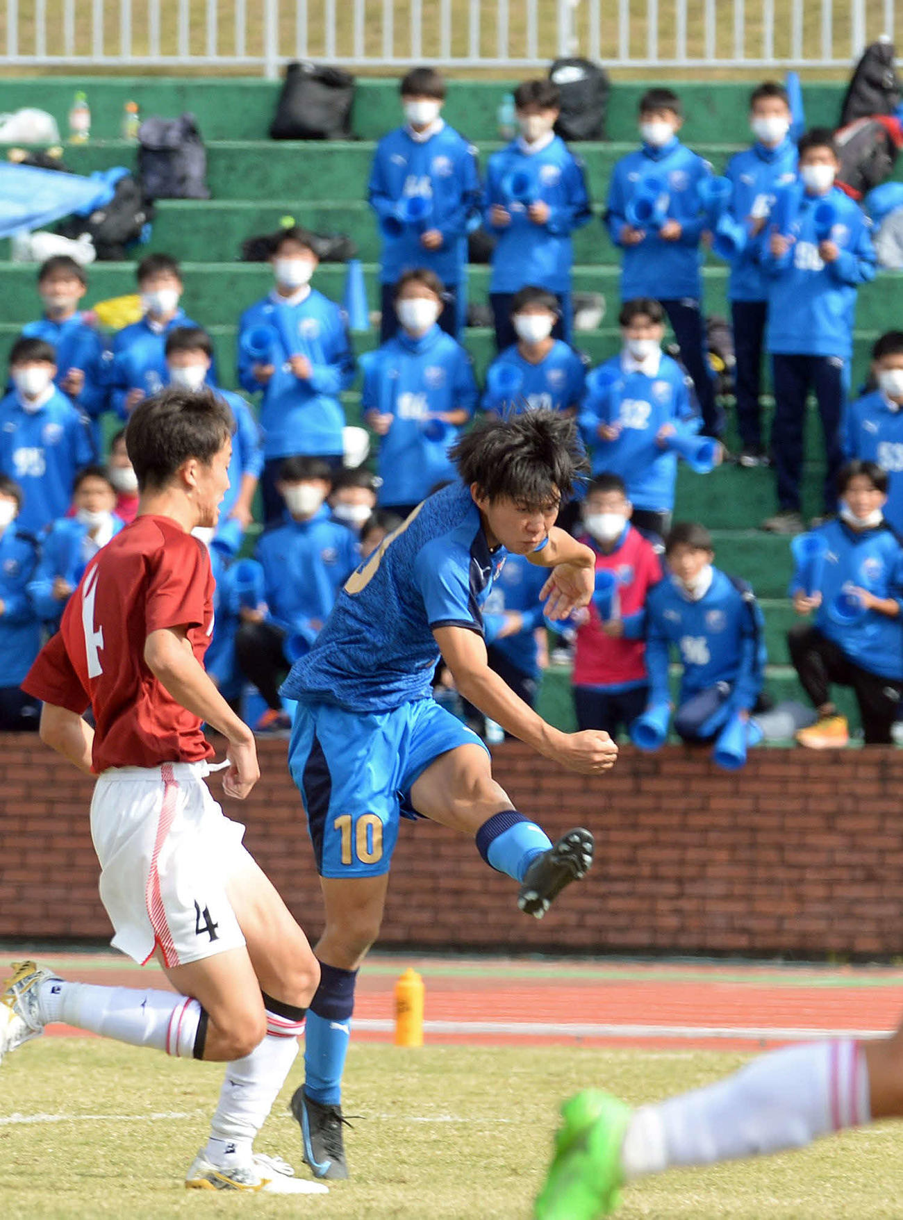後半、左足で決勝点を決める富士市立FW山藤