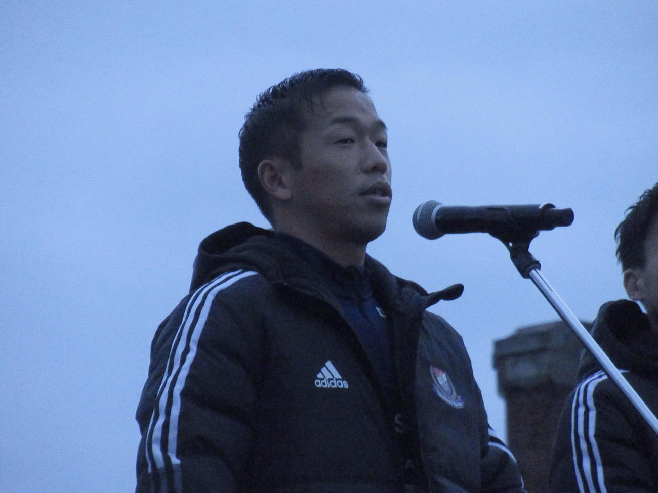 横浜F・マリノス優勝報告会　スピーチする喜田（撮影・勝部晃多）
