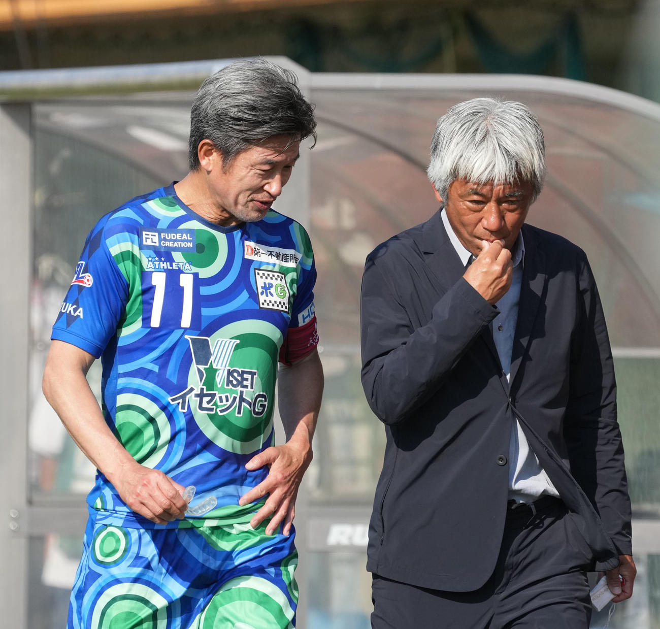 鈴鹿三浦知良と三浦泰年監督（右）（2022年11月12日撮影）