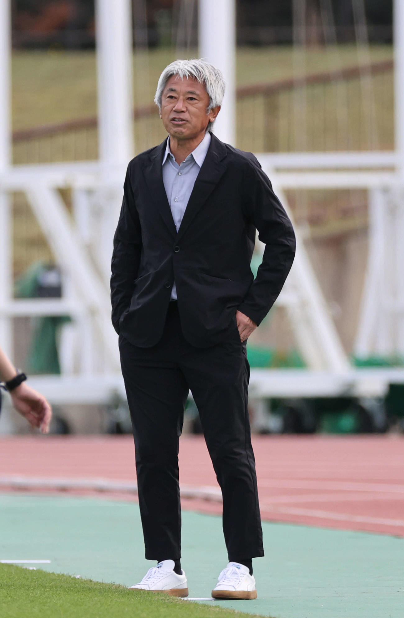 FC神楽しまね対鈴鹿ポイントゲッターズ　前半　鈴鹿三浦監督（撮影・加藤孝規）