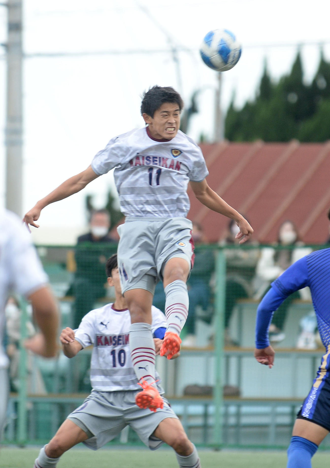 後半、決勝点を決める浜松開誠館FW山口