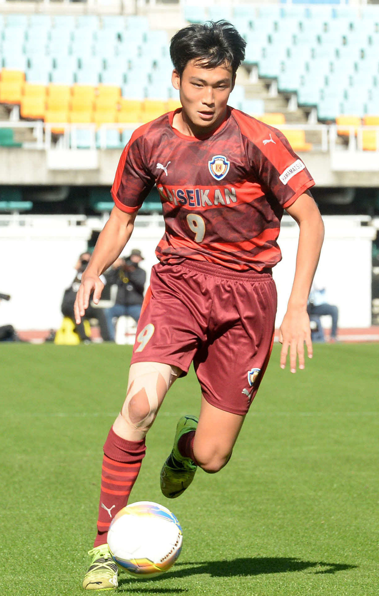 エースとして攻撃陣を引っ張る浜松開誠館FW坂上（22年11月12日撮影）