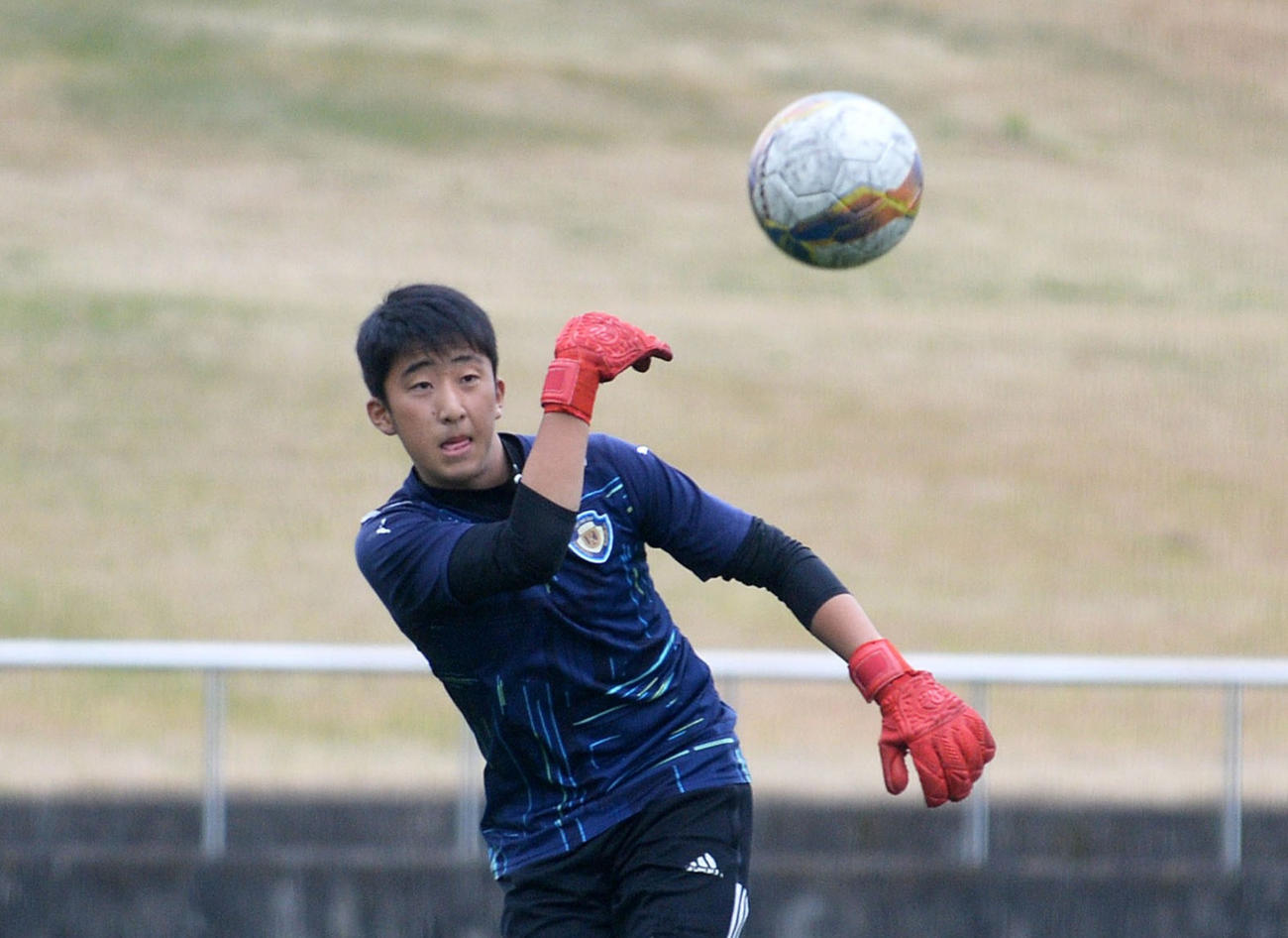 キック精度を武器にする浜松開誠館GK青柳