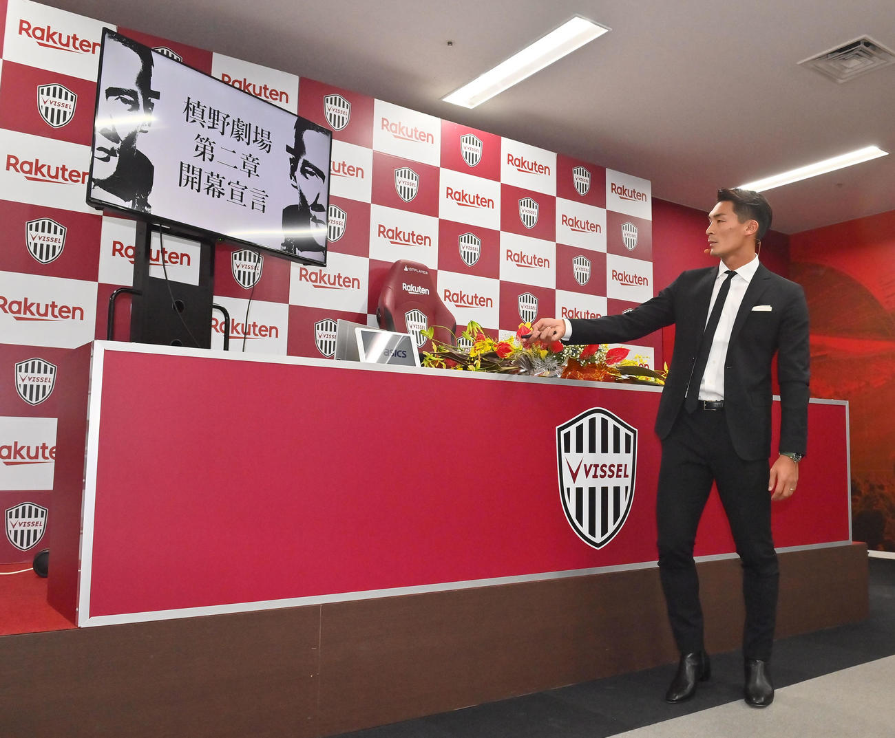 映像を使い、今後について説明する神戸槙野（撮影・和賀正仁）