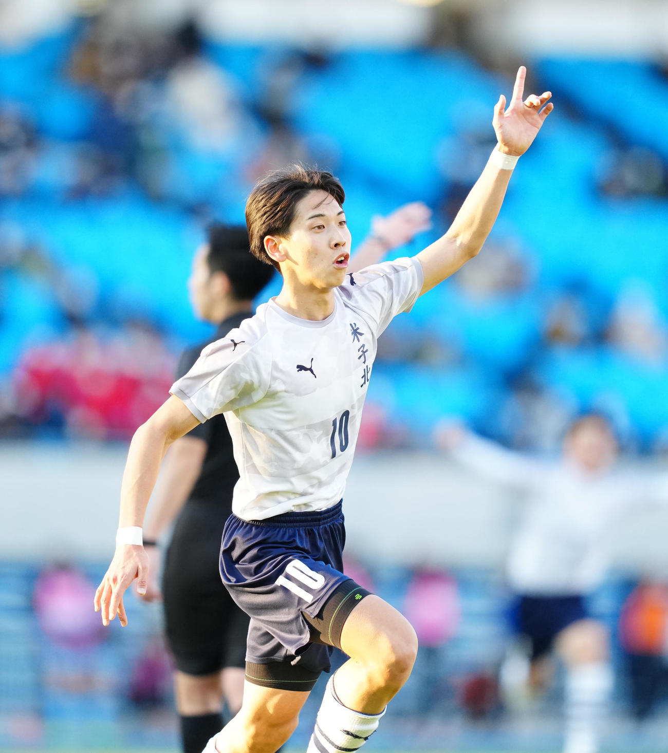 松本国際対米子北　後半、勝ち越しゴールを決め、喜ぶ米子北・中井（撮影・江口和貴）