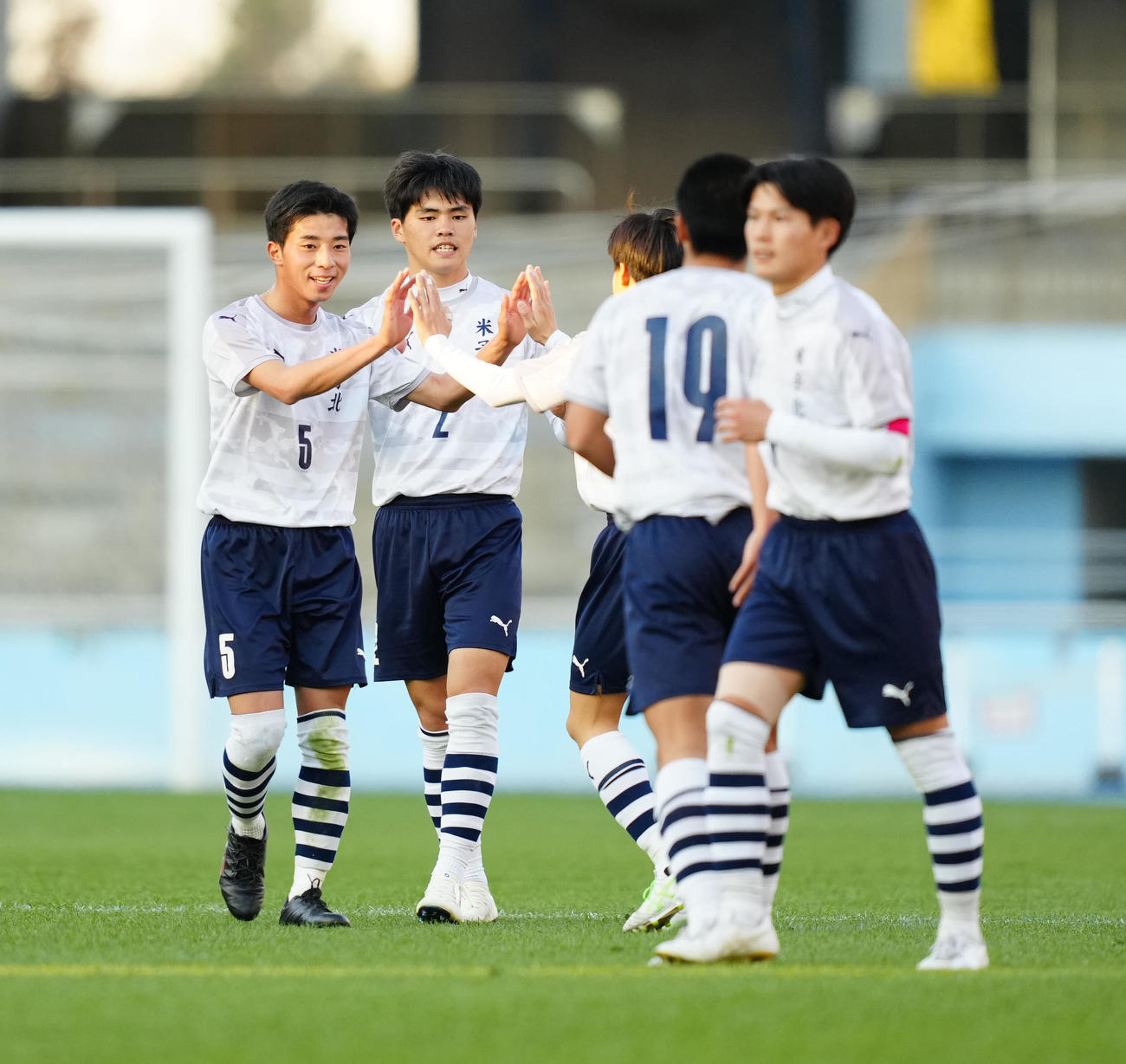松本国際対米子北　松本国際に勝利し、喜ぶ米子北の選手たち（撮影・江口和貴）
