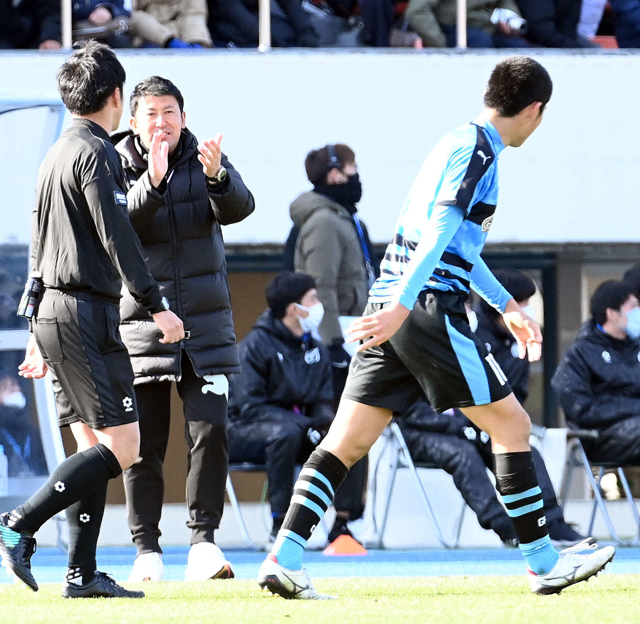 鹿島学園対岡山学芸館　後半、山田の決勝ゴールに喜ぶ岡山学芸館・高原監督（撮影・たえ見朱実）