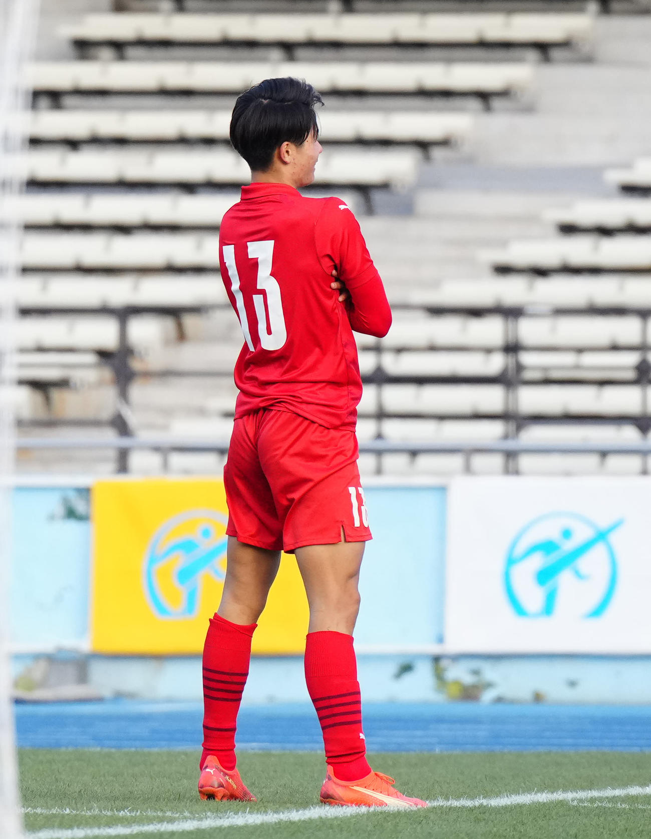 青森山田対神村学園　後半、勝ち越しゴールでポーズを決める神村学園・福田（撮影・江口和貴）