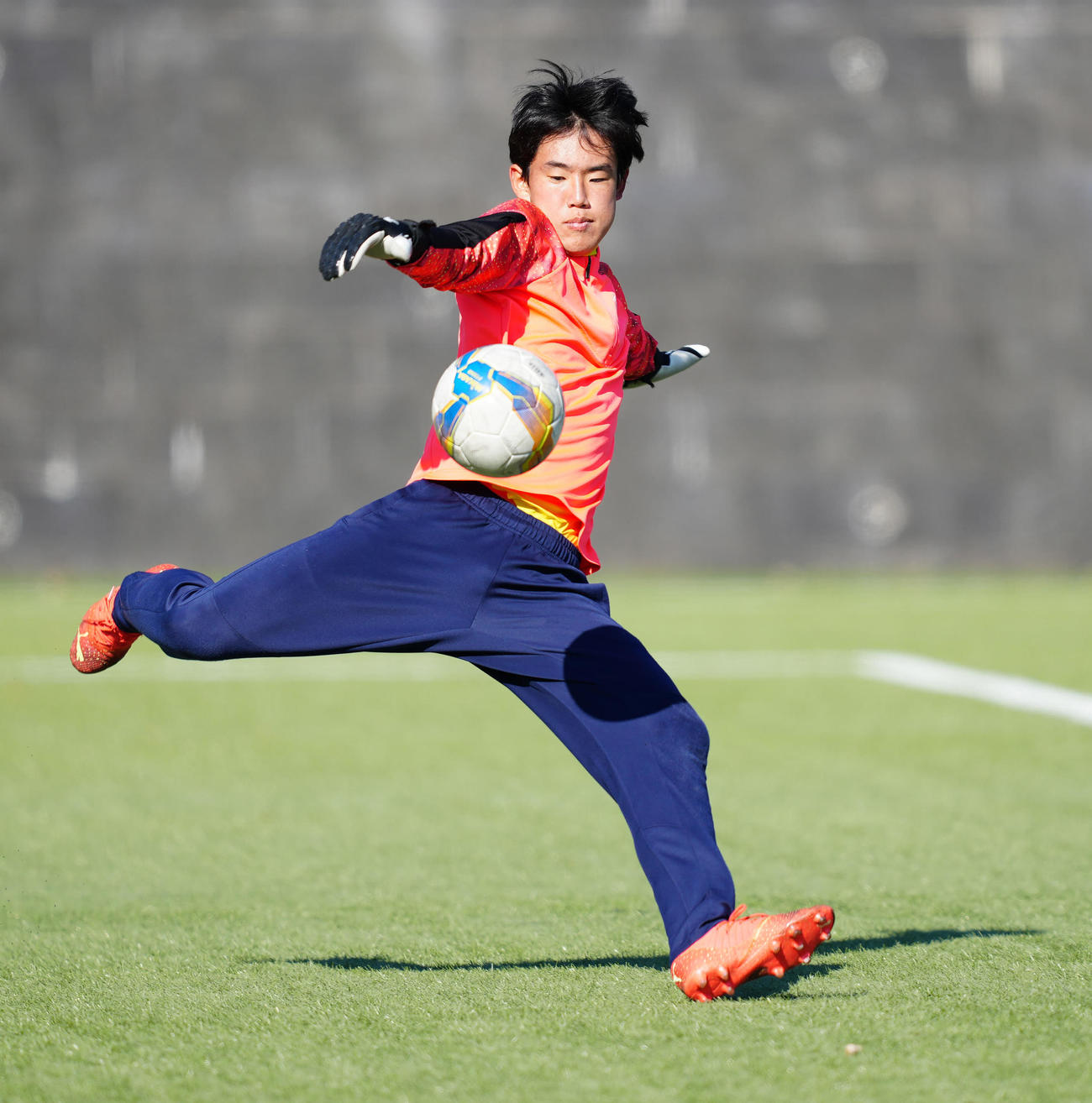 決勝前日練習に臨む岡山学芸館GK平塚（撮影・江口和貴）