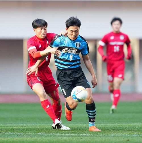 高校サッカー 岡山学芸館 縦に速いポゼッションサッカー で初優勝 歴史変え高原監督男泣き サッカー写真ニュース 日刊スポーツ