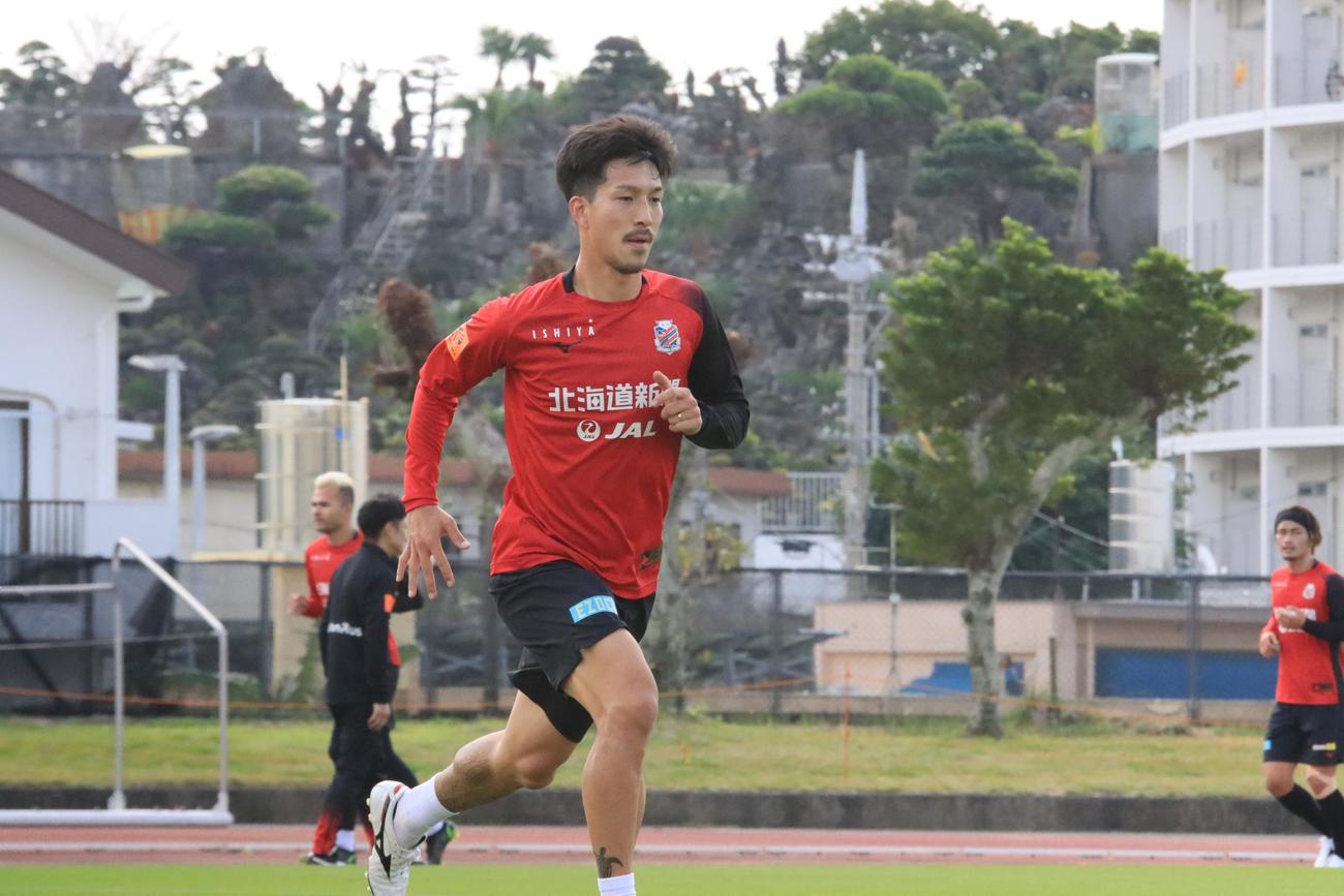 ランニングする札幌小林（撮影・保坂果那）