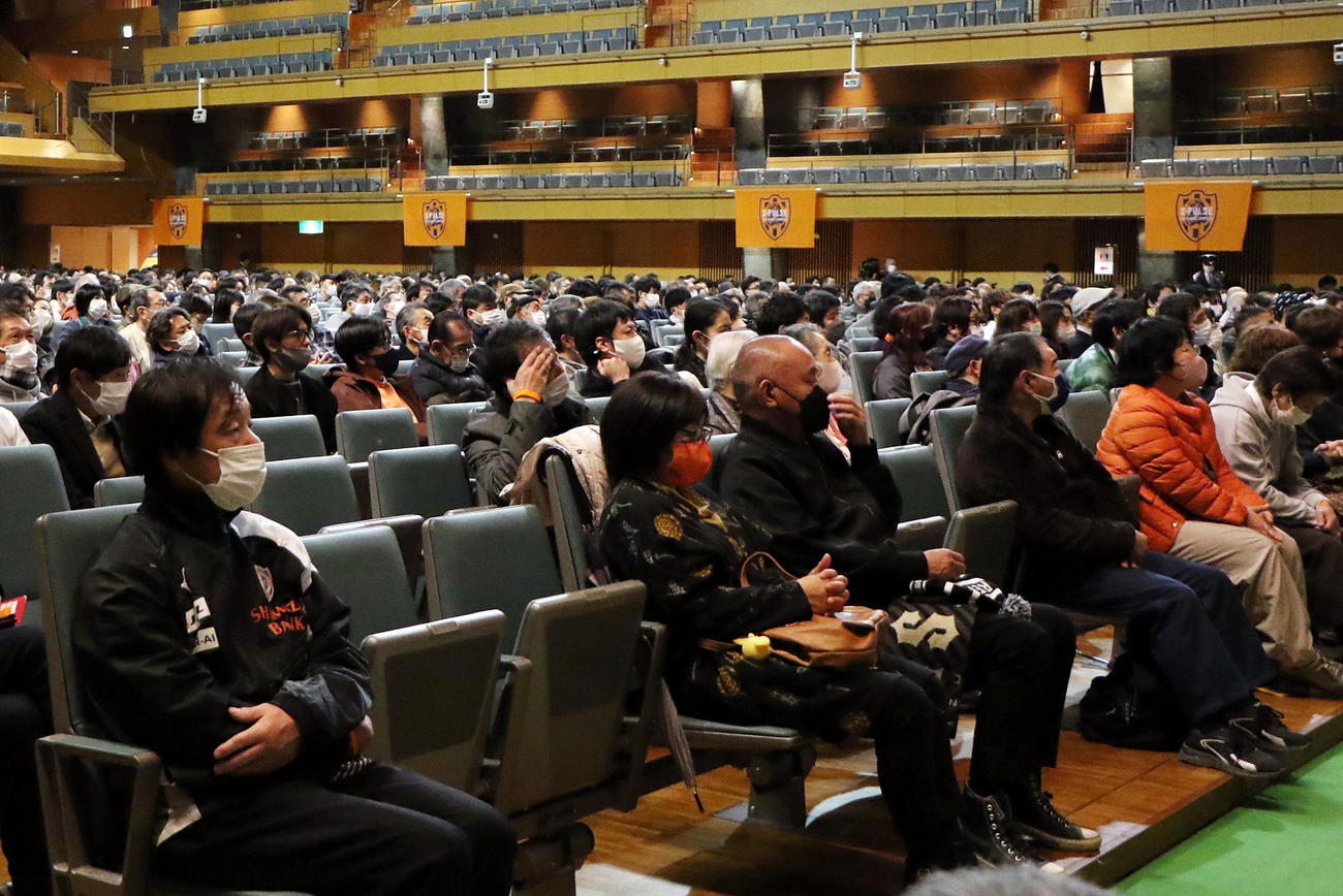 会場には約2000人のサポーターが集まった