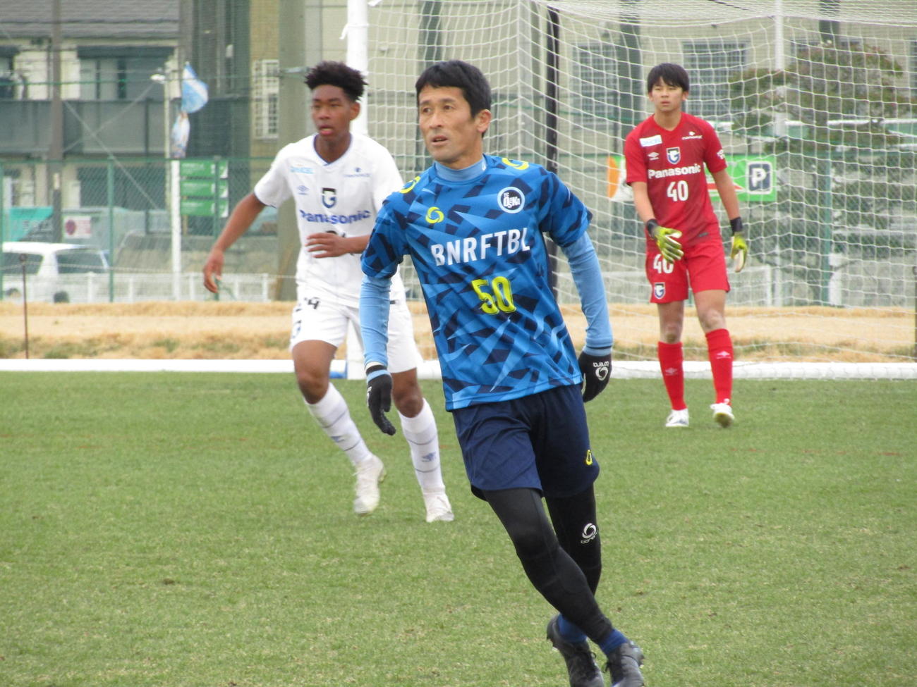 49歳でJリーガーになったFC大阪村木伸二は練習試合に途中出場する