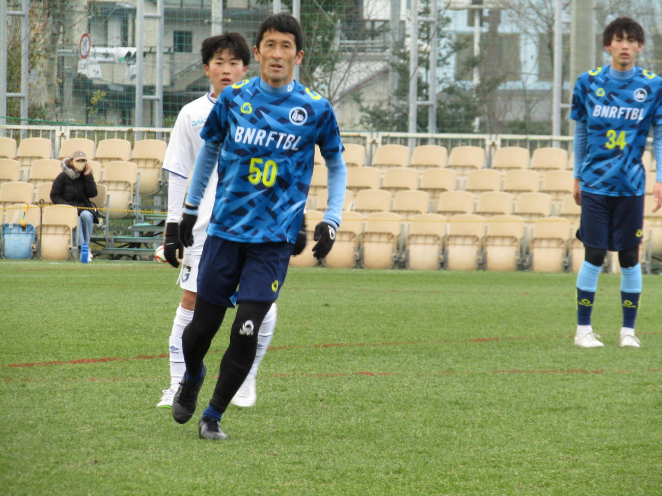 49歳でJリーガーになったFC大阪村木伸二は練習試合に途中出場