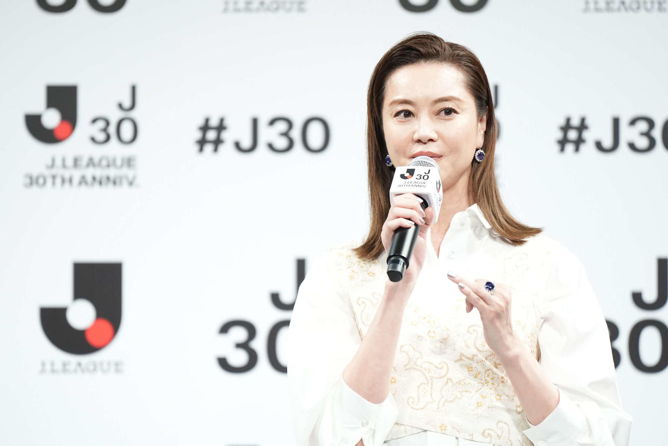「Jリーグ30周年オープニングイベント」に出席した観月ありさ（Jリーグ提供）