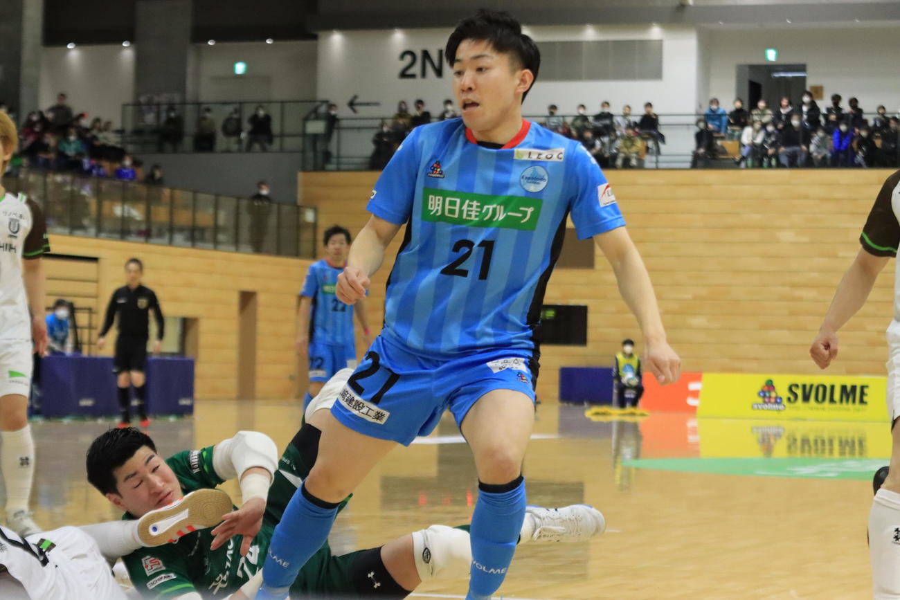 後半、Fリーグ初ゴールを決めるエスポラーダ北海道の亀谷（撮影・保坂果那）