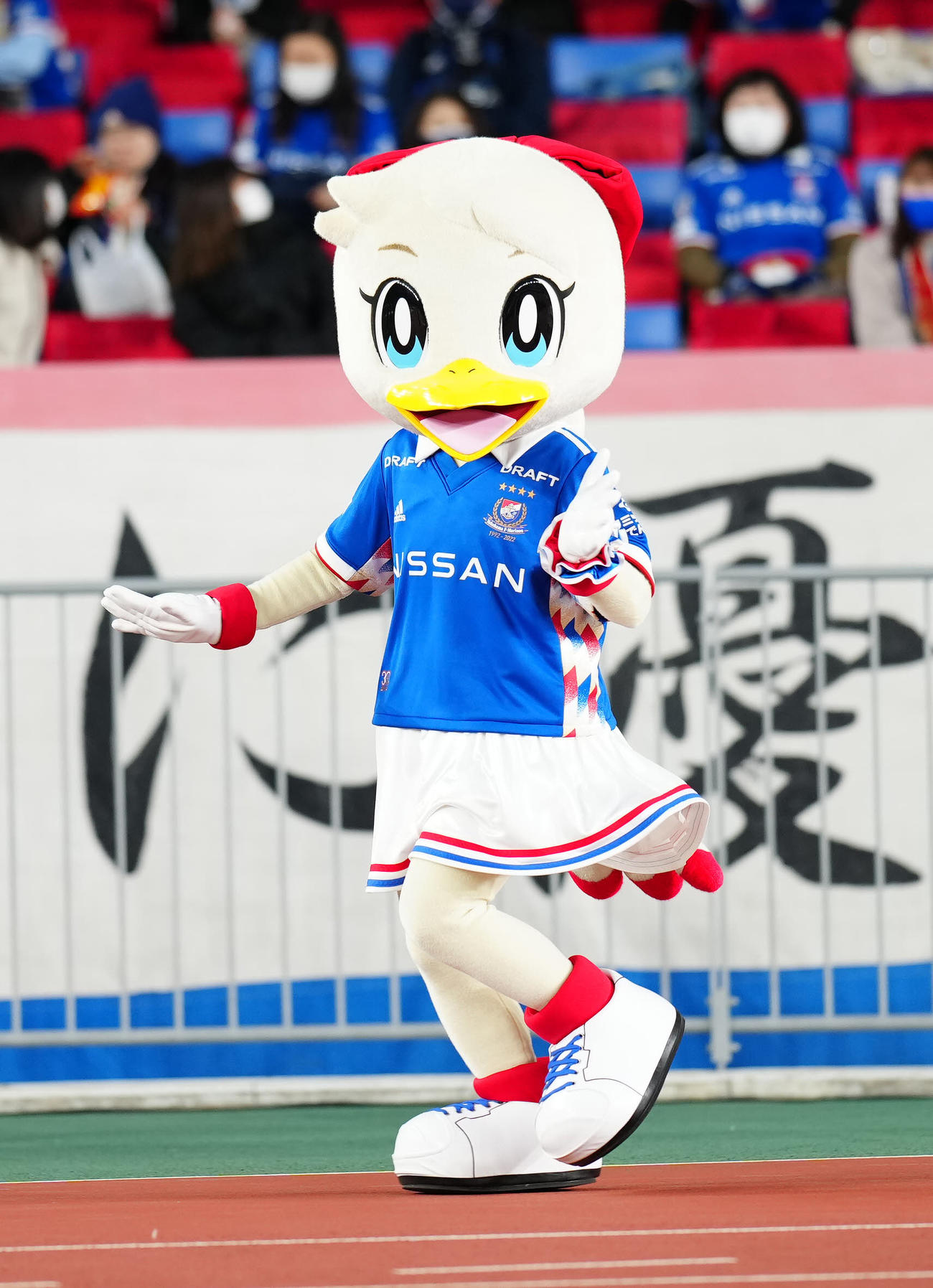 J1横浜のマリン