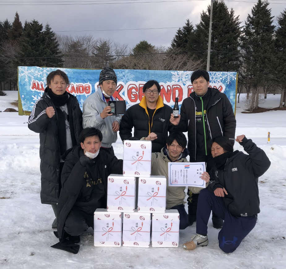 高校・一般の部で優勝したJJのメンバー