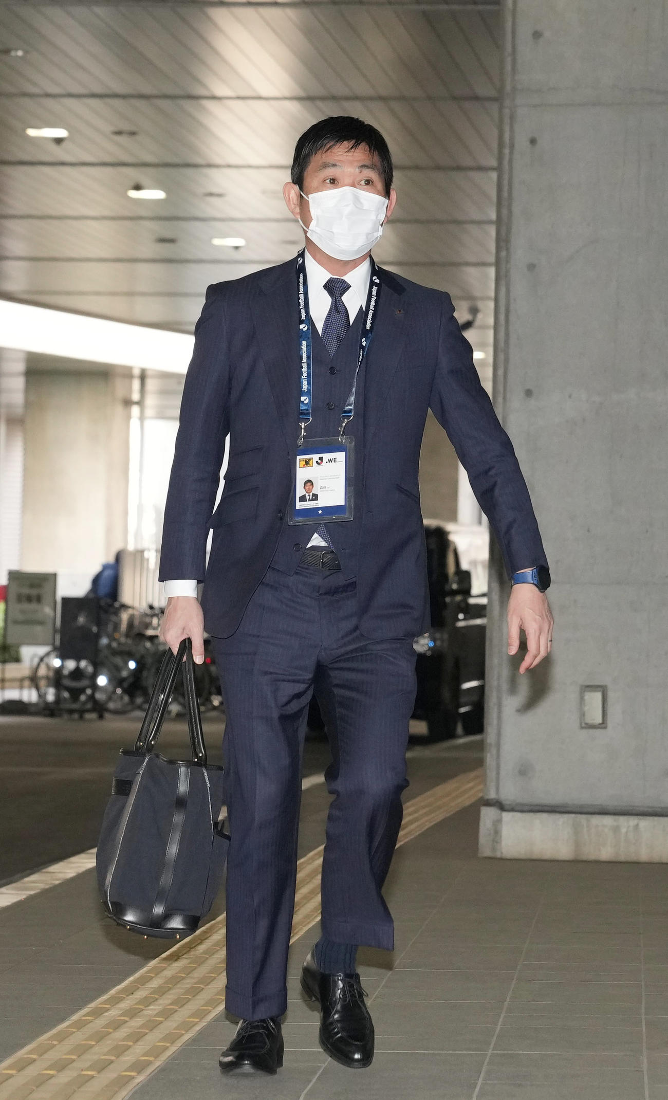 東京対浦和　視察に訪れる森保監督（撮影・狩俣裕三）