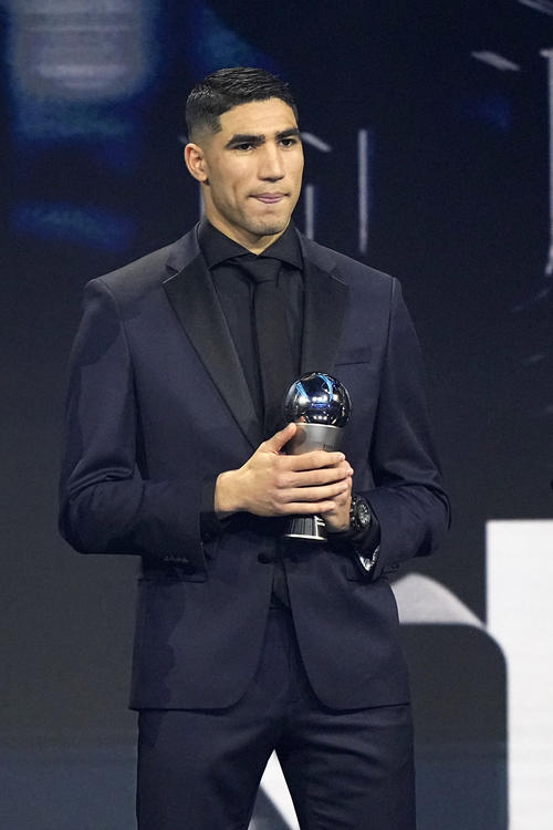 男子ベストイレブンに選出されたモロッコ代表アクラフ・ハキミ(AP）