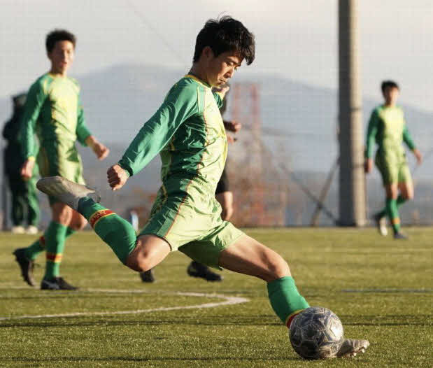 帝京長岡でプレーする石本