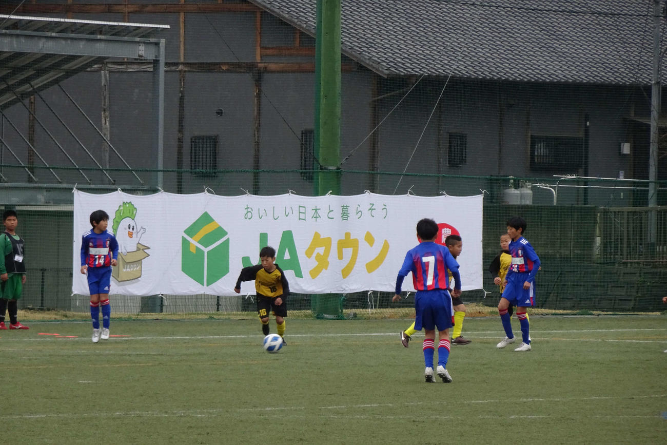 予選リーグDグループFantasistaFC（山梨）－レジスタFC（埼玉）